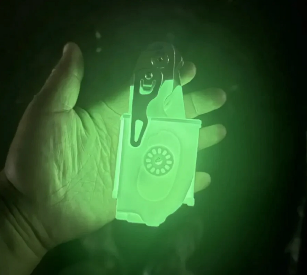 Glow in the Dark Trauma shears with holder